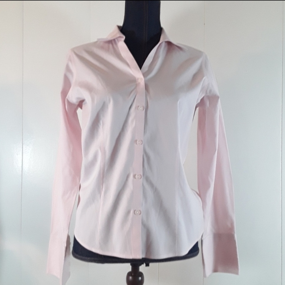Eddie Bauer buttonup long sleeve dress / business casual pink shirt size small